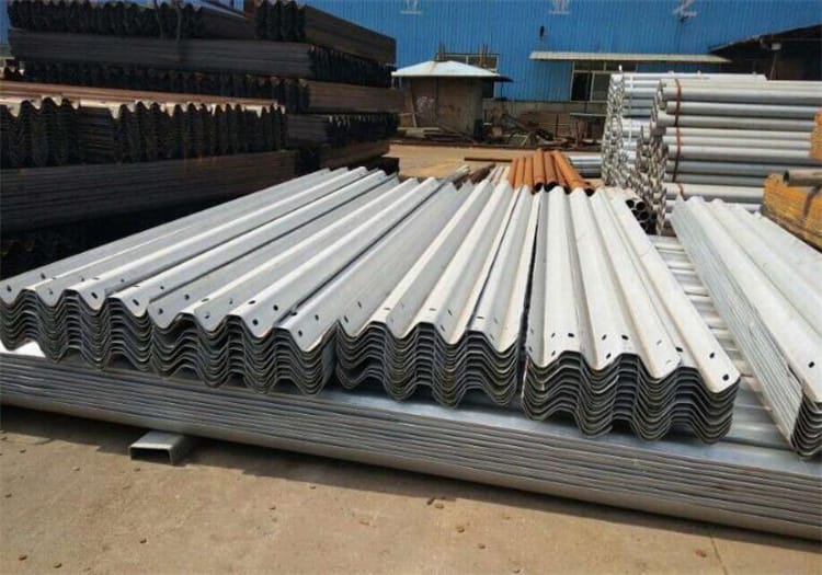 怎么保證波形護(hù)欄上屏障的鋼性
                  