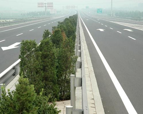 青銀高速二波防撞護(hù)欄案例