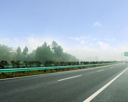 四川成都高速護(hù)欄案例