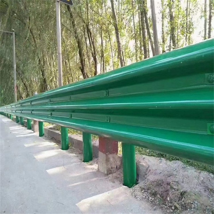 三波波形護欄板