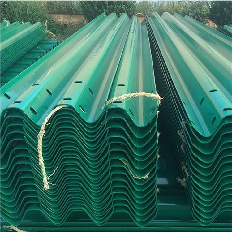 三波波形護欄板